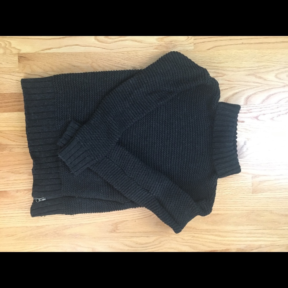 Lululemon Gray Turtleneck Sweater